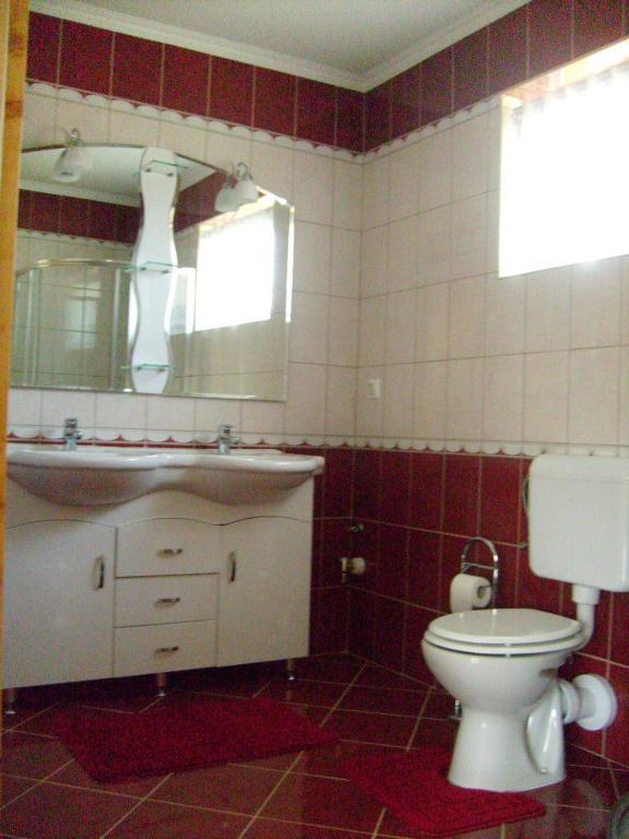 Andrea Vendeghaz Apartment Kehidakustány Room photo